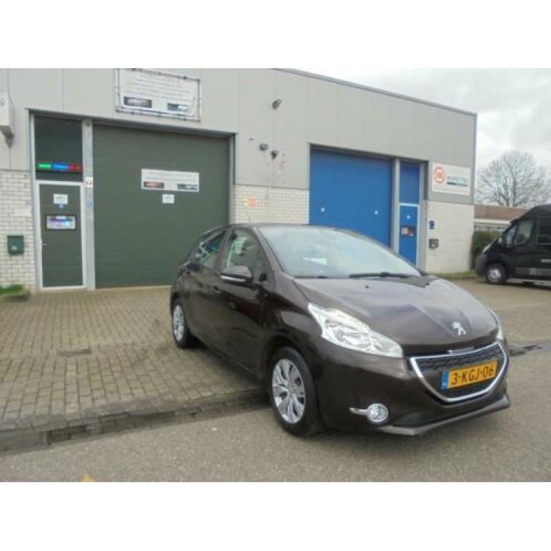 Peugeot 208 1.2 VTi Envy 5-deurs/Bouwjaar 2013/Airco,Cruise