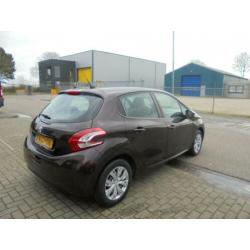 Peugeot 208 1.2 VTi Envy 5-deurs/Bouwjaar 2013/Airco,Cruise