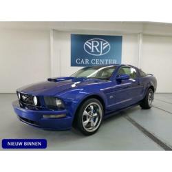 Ford USA Mustang 4.6 V8 GT kobalt blauw handgeschakeld