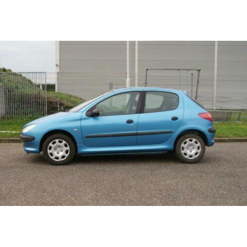 Peugeot 206 1.4 XR 5 drs Airco nwe Apk NAP