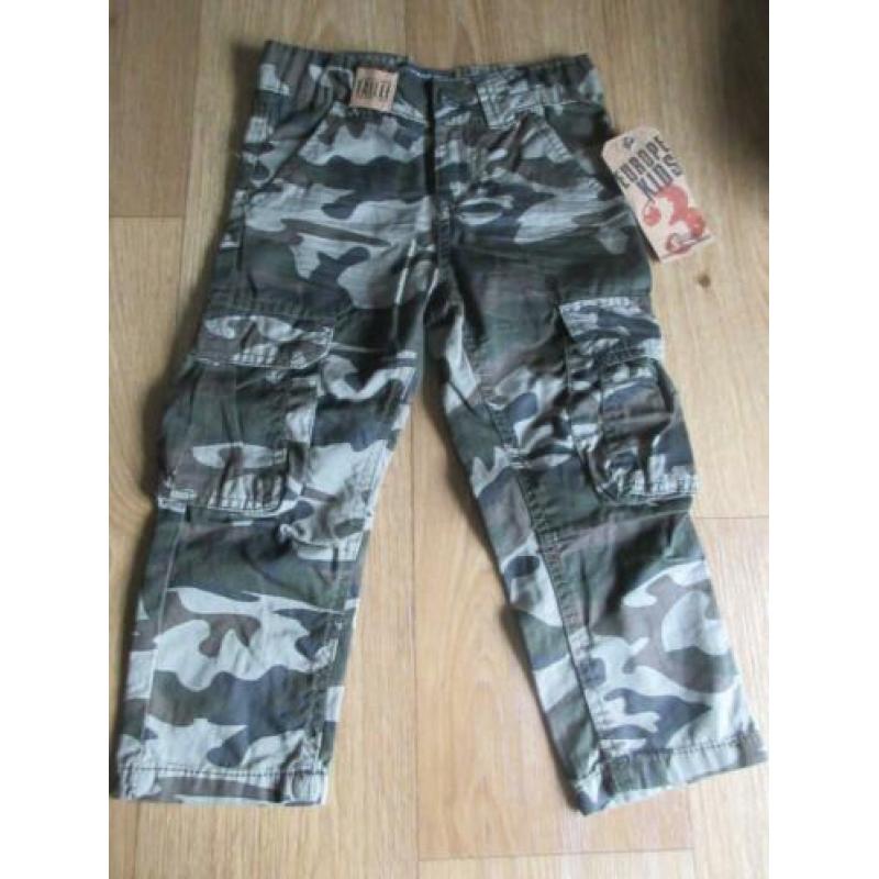 Nieuw ! Europe kids Broek mt 92 .