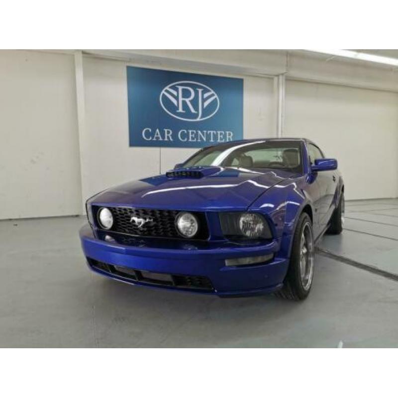 Ford USA Mustang 4.6 V8 GT kobalt blauw handgeschakeld