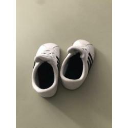 Adidas babyschoentjes maat 20