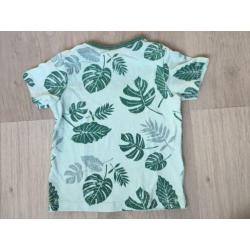 groen shirt korte mouw met bladprint Hema maat 74