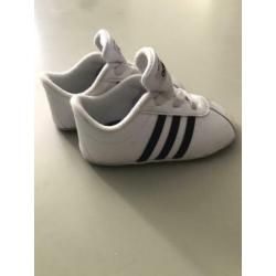 Adidas babyschoentjes maat 20