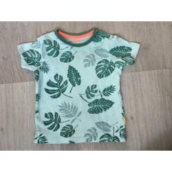 groen shirt korte mouw met bladprint Hema maat 74