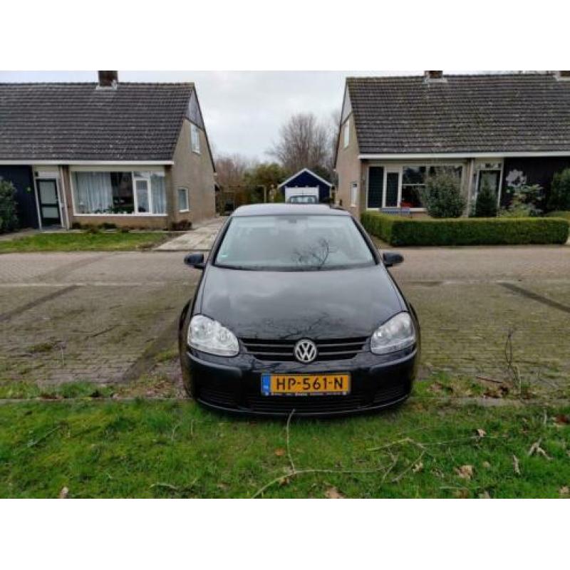 Volkswagen Golf 2004 Zwart