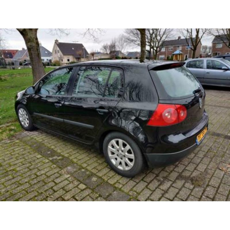 Volkswagen Golf 2004 Zwart