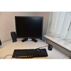 Dell Dimension 9150 Desktop met losse 17” monitor en Audio b