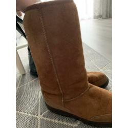 UGG Chestnut laarzen