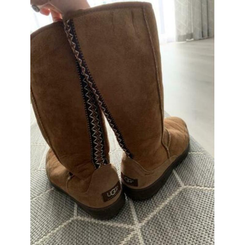 UGG Chestnut laarzen