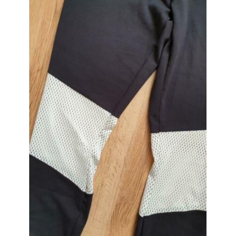 Nike Mesh sport legging L NIEUW