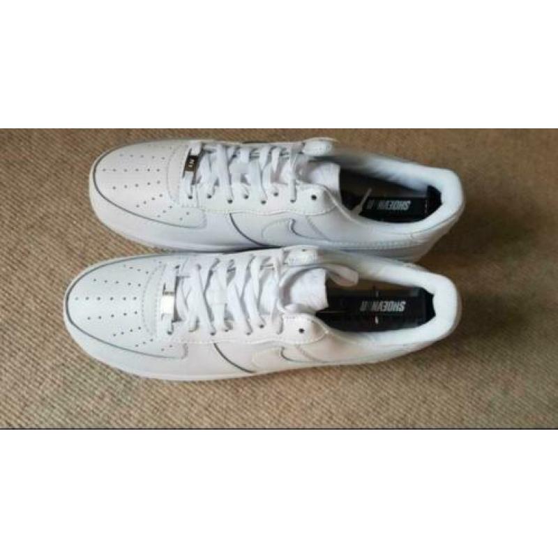 Nike Air Force 1 laag model maat 43