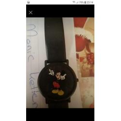 Diverse disney spullen o.a uit disney land een horloge ect