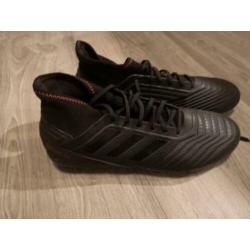 Adidas predator voetbalschoenen maat 44