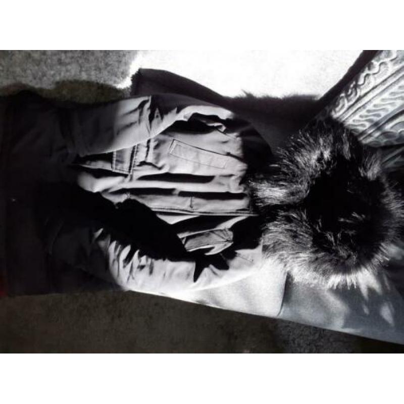 Te koop dames parka jas + bont