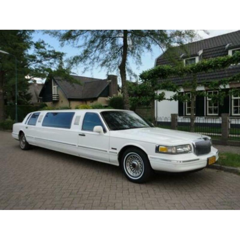 Lincoln Town Car 4.6 9-persoons limousine, zeer netjes voor