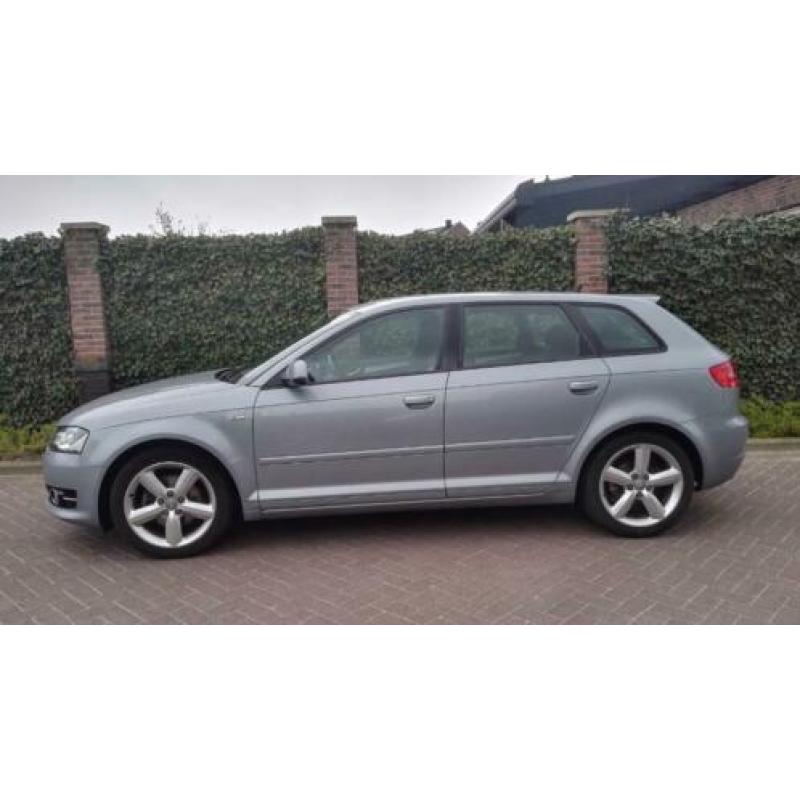 Audi A3 1.4 Tfsi 92KW Sportback 2011 Grijs