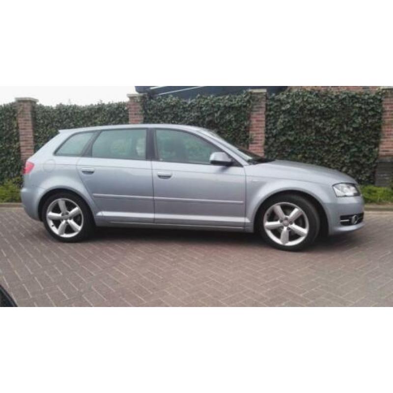 Audi A3 1.4 Tfsi 92KW Sportback 2011 Grijs