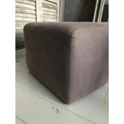 SOHO Hocker / poef in kleur taupe