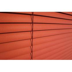 Luxaflex Lightline 25 mm oranje / terra 99 x 117 cm (rechts)