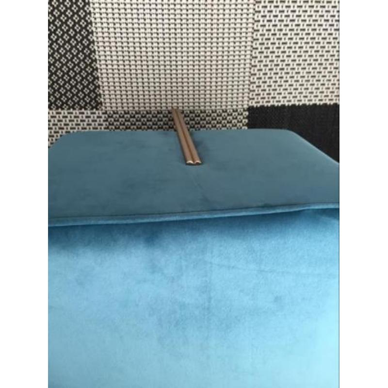 Poef blauw turqoise velvet fluweel hocker met goud - metaal