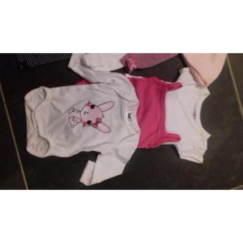 pakketje meisjes babykleding 50