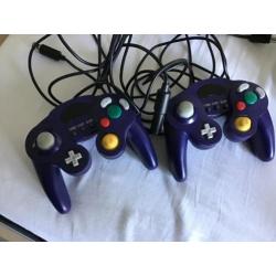 Gamecube met 3 controllers en spellen